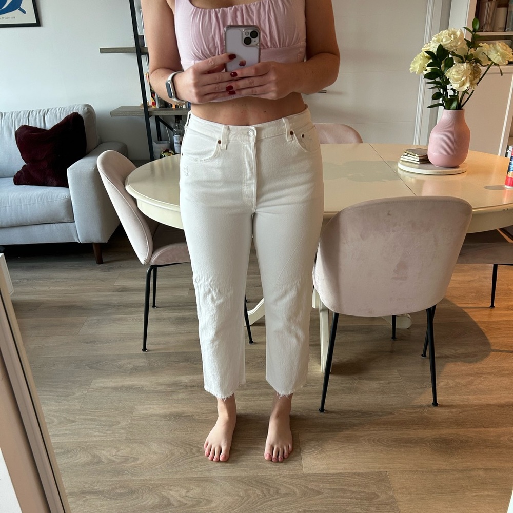 Levi's High Rise Straight Jeans in White - Picture 7 of 8